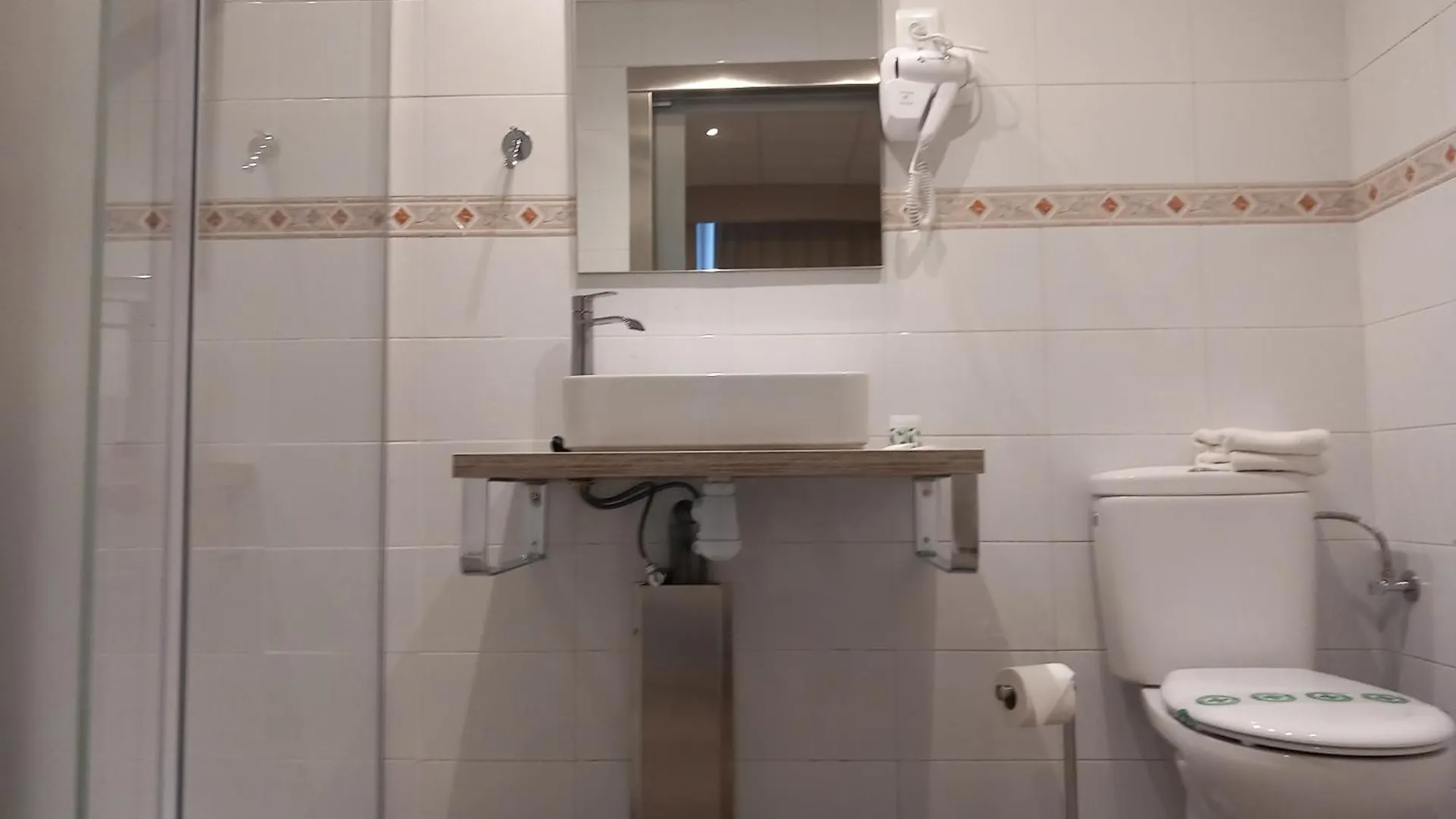 Aparthotel Montcada 0*, Montcada i Reixac Spagna